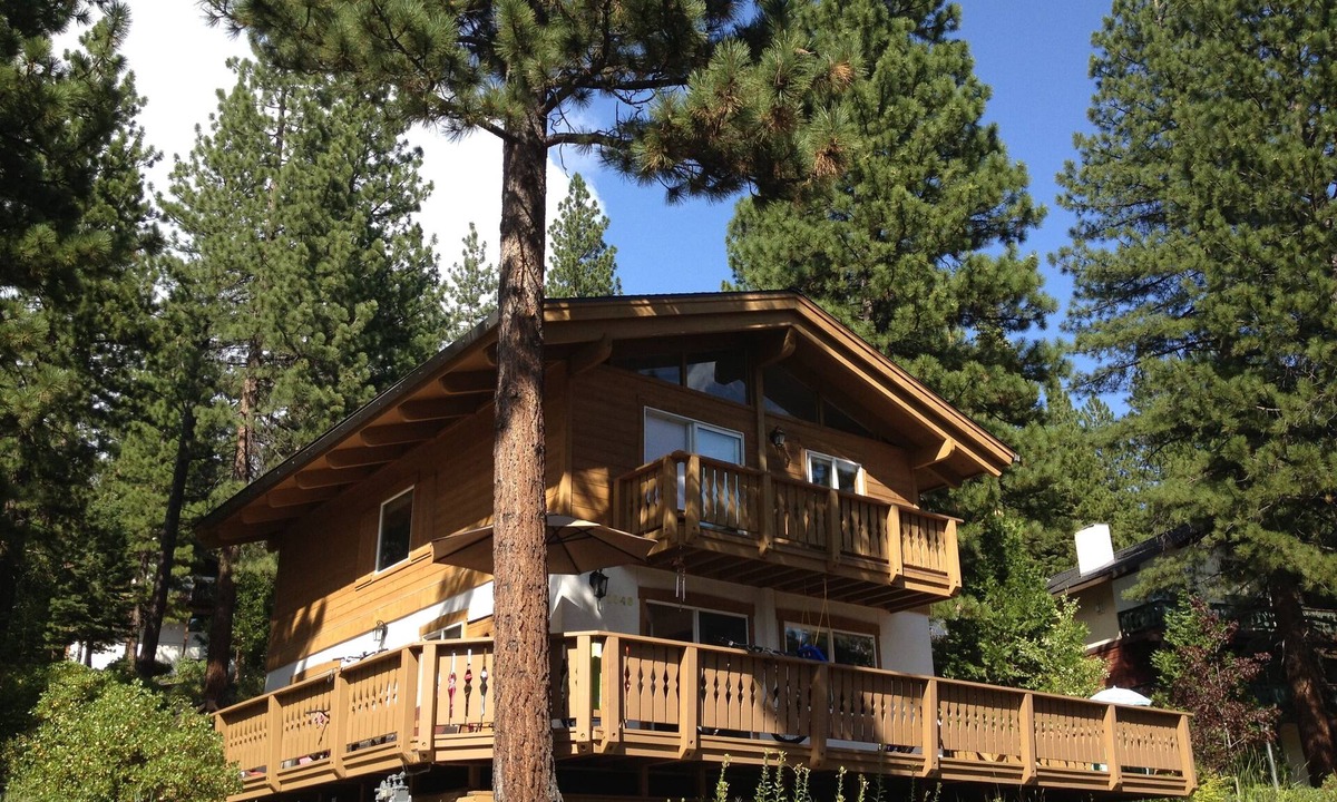 Incline Village Ski Chalet | Tyrolia Chalet - Inquire about 50% discount for 4-week+ stays for Fall 2026!