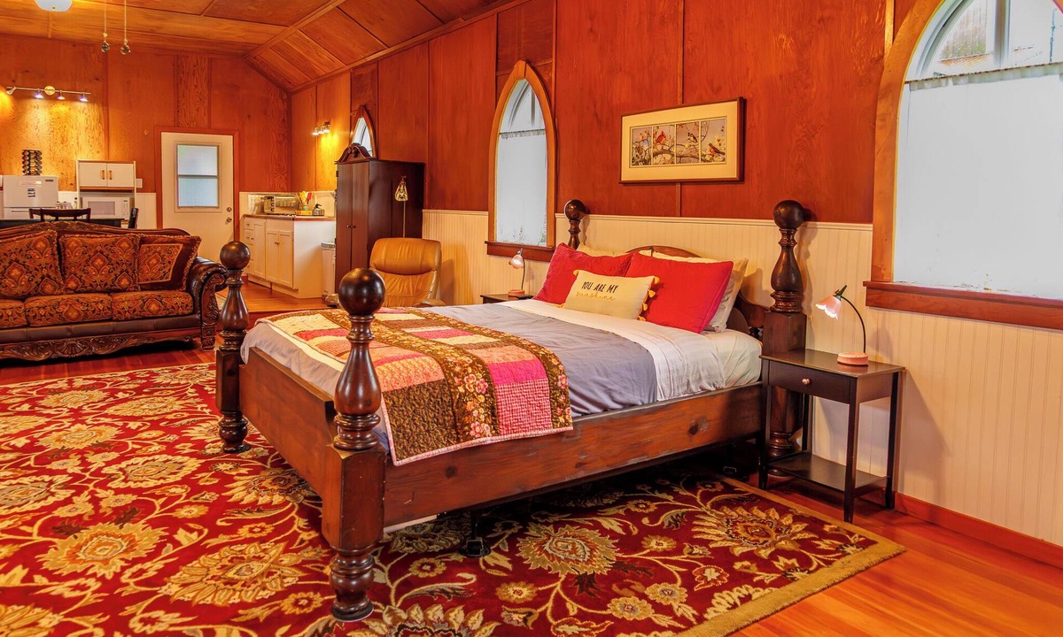 Orick House | Unique rural renovated historic church/cabin at the gateway to Redwood park.