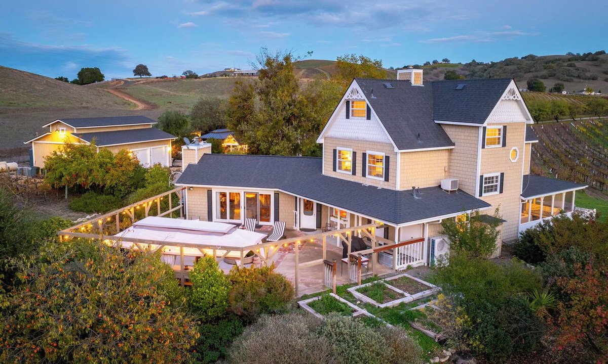 Templeton House | Vineyard Retreat in a Stunning Vineyard Setting and Views, Hot Tub, and More