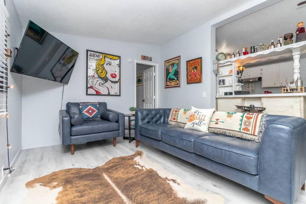 Rio Linda House | Vintage Eclectic Home Near Sacramento Airport