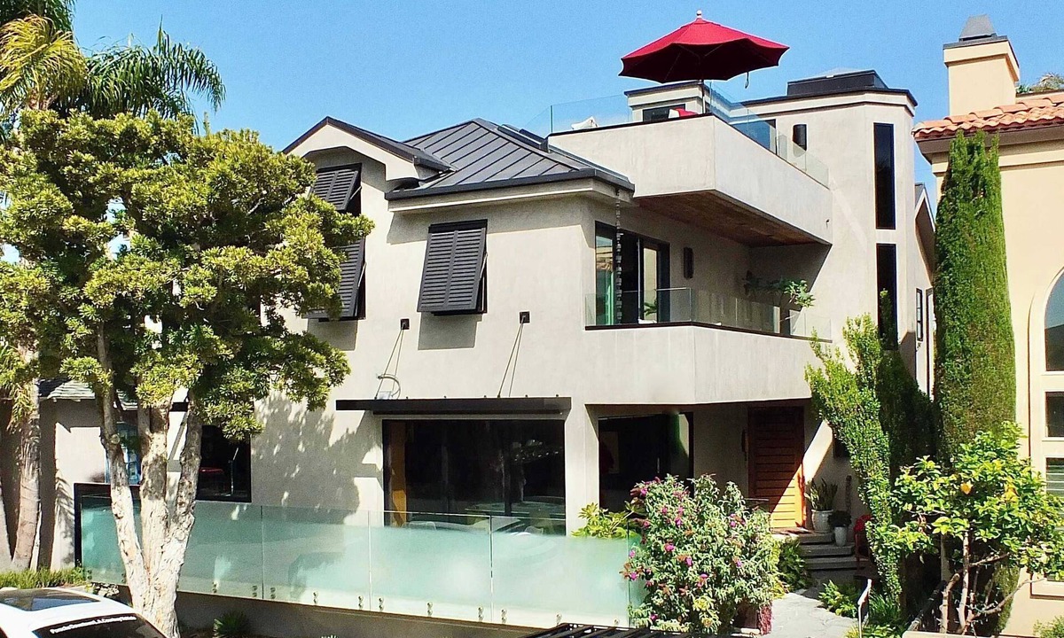 Naples House | Walk to Canals and Beach, Sleep 6