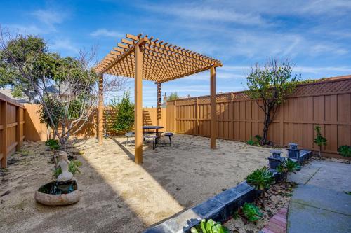 West Alameda House | Walk to Crab Cove Beach: Alameda Home w/Game Room