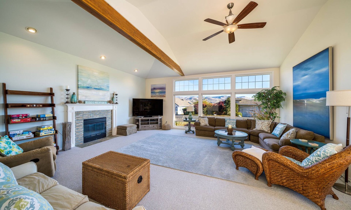 Wapato Point House | Wapato Point Home Single Level 4 Bed 3 Bath Sleeps 12, Close to Waterfront Park