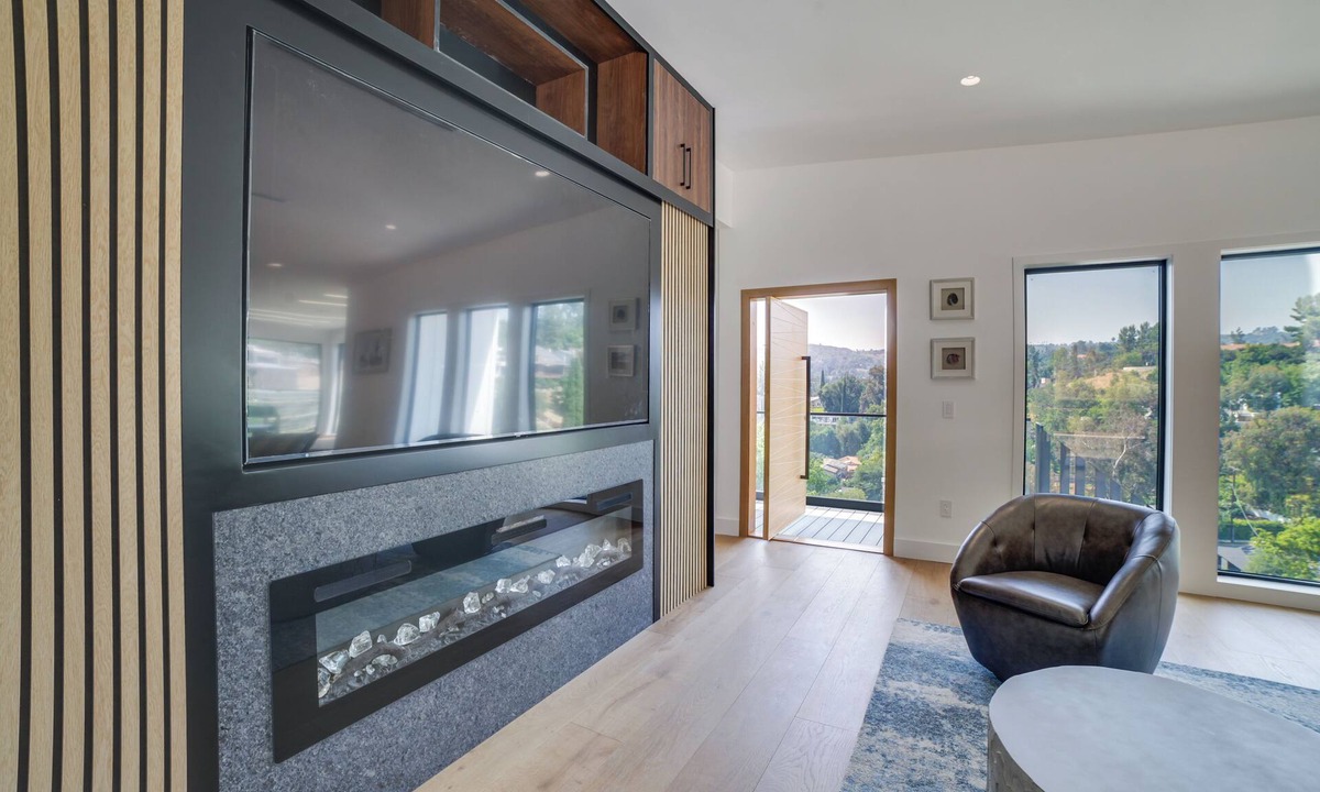 Woodland Hills House | WFH-Friendly Retreat w/Views: 4 Mi to Calabasas