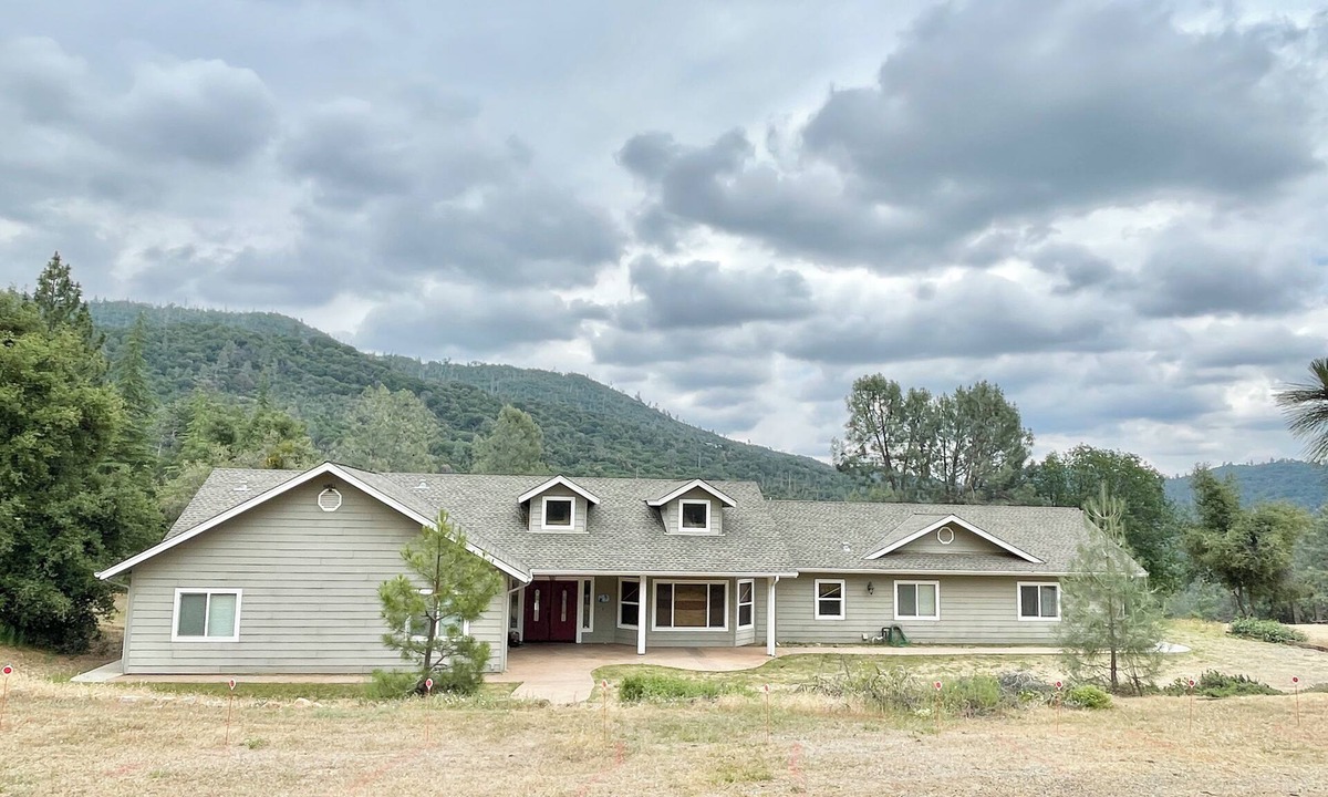 Oakhurst Cottage | Zen YoGa