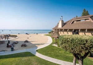 Perfect Beach Getaway! On-site Pool and Picnic Areas, Near Zephyr Cove Beach!