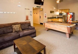 St Anton Condos #5 (1-Bedroom) with Pool by RedAwning