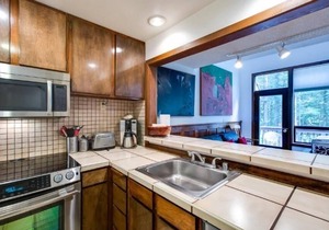 Townhouse Condo with Great Resort Amenities.