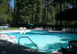 Woodsy Suite: 1 BR, 1.5 BA Townhouse in Carnelian Bay, Sleeps 4