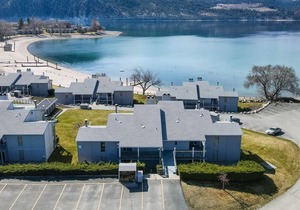Yacinde C4 Waterfront Condo with Loft, Sleeps 6
