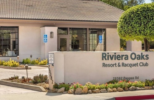 San Diego Country Estates Condo | 1 BDRM CONDO SALTWATER HEATED POOLS, HOT TUBS, RACQUET CLUB, 17 TENNIS COURTS