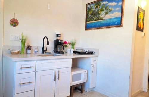 Ontario Apartment | 1-Bed/Bath Private Corp Apartment close to ONT Airprt in a resort-like community