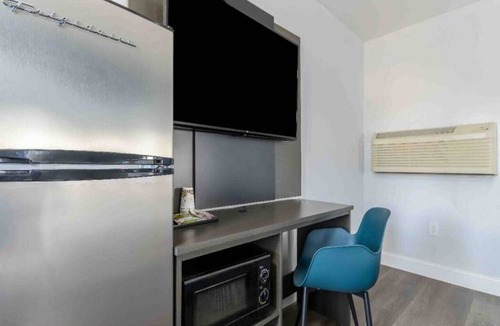 Madera Apartment | 1 King Bed|Nsmk, Kitchen
