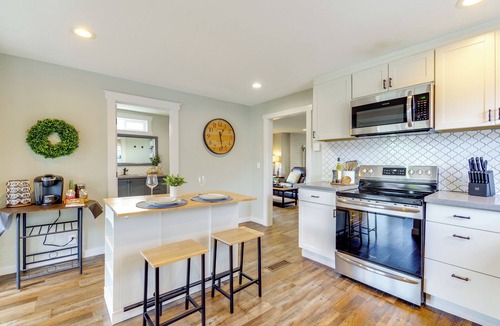 Everett House | 1 Mi to Historic Dtwn: Dog-Friendly Everett Home!