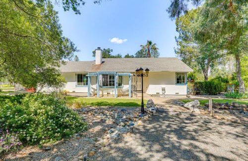 Happy Valley House | 10 Mi to Redding: Serene Escape w/Spacious Yard!