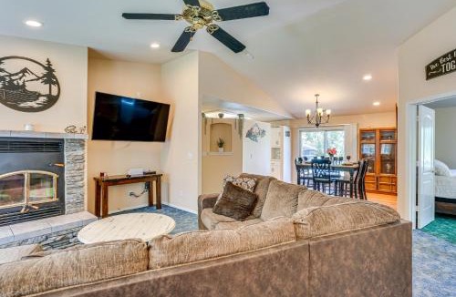 Happy Valley House | 10 Mi to Redding: Serene Escape w/Spacious Yard!