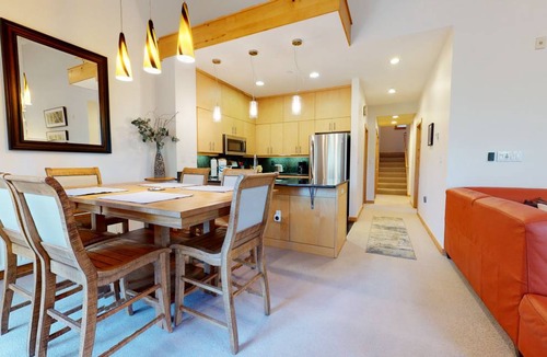 Mammoth Lakes Condo | 142 m² Condo ∙ 3 bedrooms ∙ 6 guests