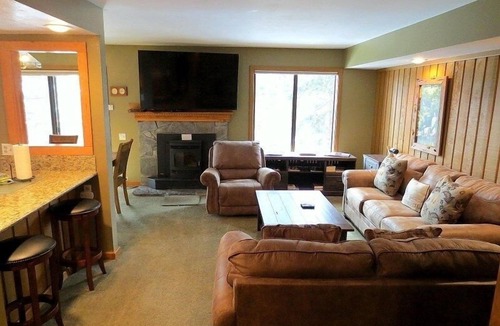 Mammoth Lakes Condo | 155 Standard