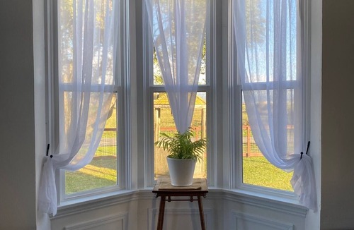 Ferndale House | 1887 large Ferndale Farmhouse with amazing views! Completely updated.