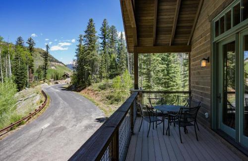 Purgatory House | 190 Engineer Drive