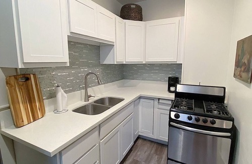East Village Condo | 1920'S ANTIQUE FLAT - DOWNTOWN, ACROSS FROM OCEAN/CONVENTION CENTER