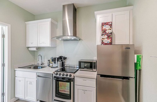 Sunnyvale Condo | 1bd/1ba Sunnyvale Suite w/Private Fenced Patio