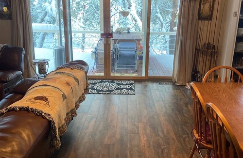 Sierra City House | 2 bed, 2 bath - master has two queen beds, guest room has 1 queen + bunk bed.