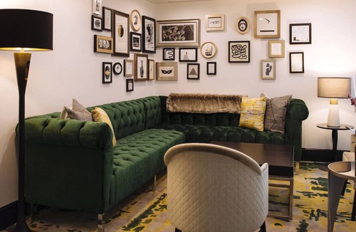 Norma Triangle Hotel | 2 Elegant King Suite Balcony near Sunset Strip, Nightlife & Dining Access