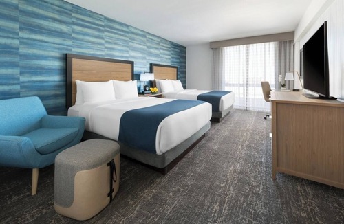 Fisherman's Wharf Hotel | 2 Family Ready Rooms Ideal for Relaxing After Exploring the City