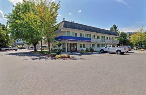San Bernardino Apartment | 2 Full Bed|Non-Smoking, Mini Fridge