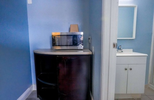 Buttonwillow Apartment | 2 Full Beds Non-Smoking