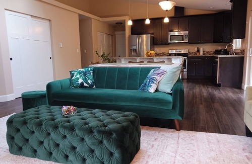 Puyallup House | 2 Homes Available! Newer 3 bedroom & 2 bath Rambler & Tiny Home in backyard