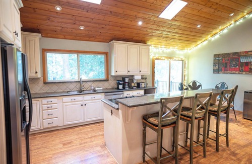 Pollock Pines House | 2 Levels of house for privacy and togetherness.