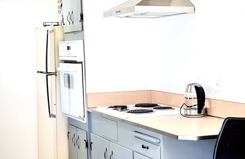 East San Jose House | 2 Stylish & Sunny Room Prime Silicon Valley Location