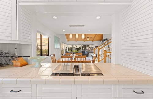 Pierpont Bay House | 25% Off Aug 20-23! Walk To Beach, W/Rooftop Deck*