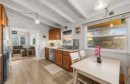 Pierpont Bay House | 25% Off Aug 9-11! Walk To Beach, Great Location*