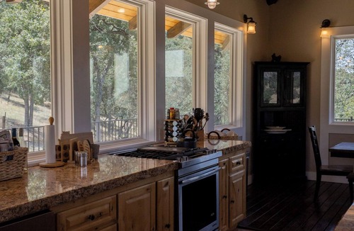 California Hot Springs Other | 28-Acre Retreat 360 View Hilltop House, Barndominium, Yurt/Near Trail of Giants