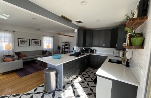 San Luis Obispo Apartment | 2BDRM LOFT APARTMENT WITH SUN DRENCHED DECK