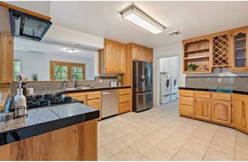 Cedar Ridge House | 3-BD 2 BA house in terrific Grass Valley with Pool and Hottub