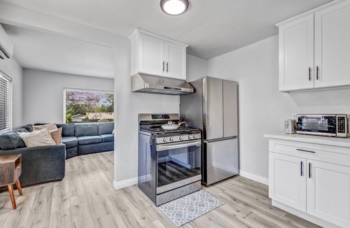 Los Angeles House | 3 bedroom 2 bath Family Home with private backyard in Alhambra