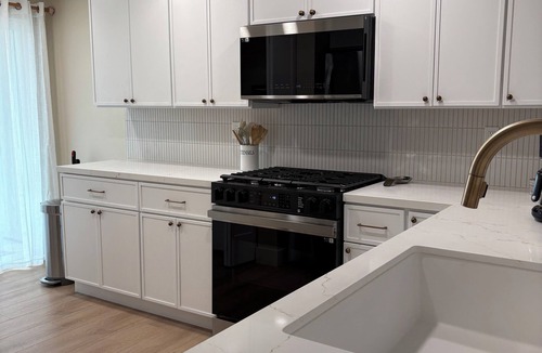 Huntington Beach House | 3-Bedroom Townhome in Huntington Beach with 1 Bedroom Downstairs