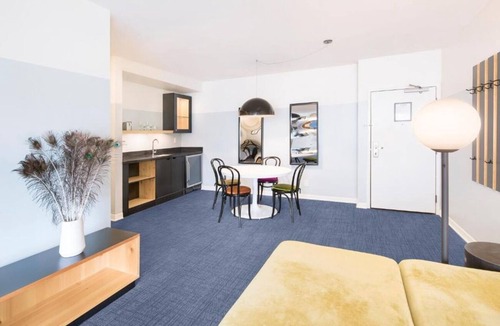 Venice Hotel | 3 Ocean-View Oasis room | Experience Venice Culture in a Beachfront Retreat