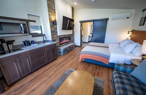 Mammoth Lakes Hotel | 3 PeacefulUnits w/Sauna Access, Perfect for Outdoor Lovers & Mammoth Ski Trips!