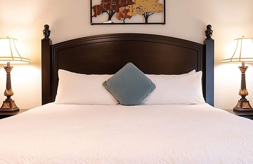 San Diego Country Estates Hotel | 3 Units | 2BR with Full Kitchen | Free Parking | Outdoor Pool