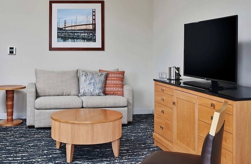 Berkeley Hotel | 3 Units | Group Stay near Berkeley Marina with Pool & Pet - Friendly