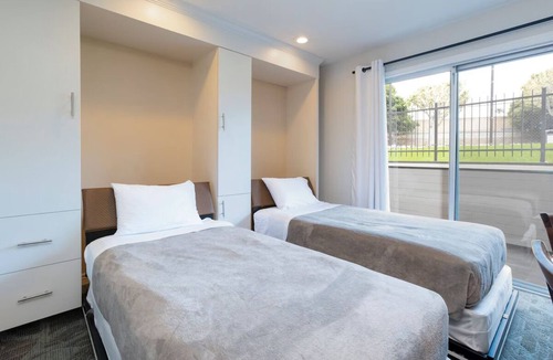 San Clemente Hotel | 3 Units | Kitchenette | Pool | Near Beachside