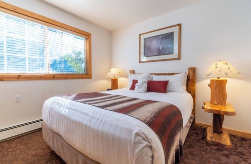 Tahoya Shores Hotel | 3 Units | Pool, Hot Tub & Free Parking | Tahoe Vista Lakefront