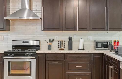 Newark Villa | 35674 - Newark Family-Friendly 4BR 3BA Retreat