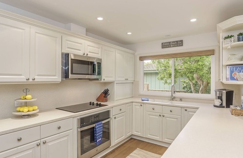 Del Monte Forest House | 3877 Sea Esta~ Beautifully Remodeled, Near Golfing