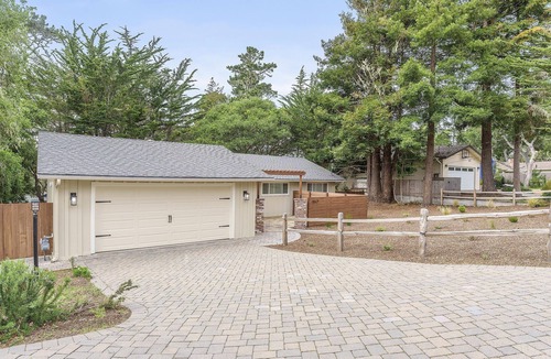 Del Monte Forest House | 3877 Sea Esta~ Beautifully Remodeled, Near Golfing